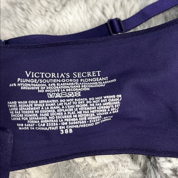Victoria's Secret Deep Blue Bra size 38B - Picture 5 of 5
